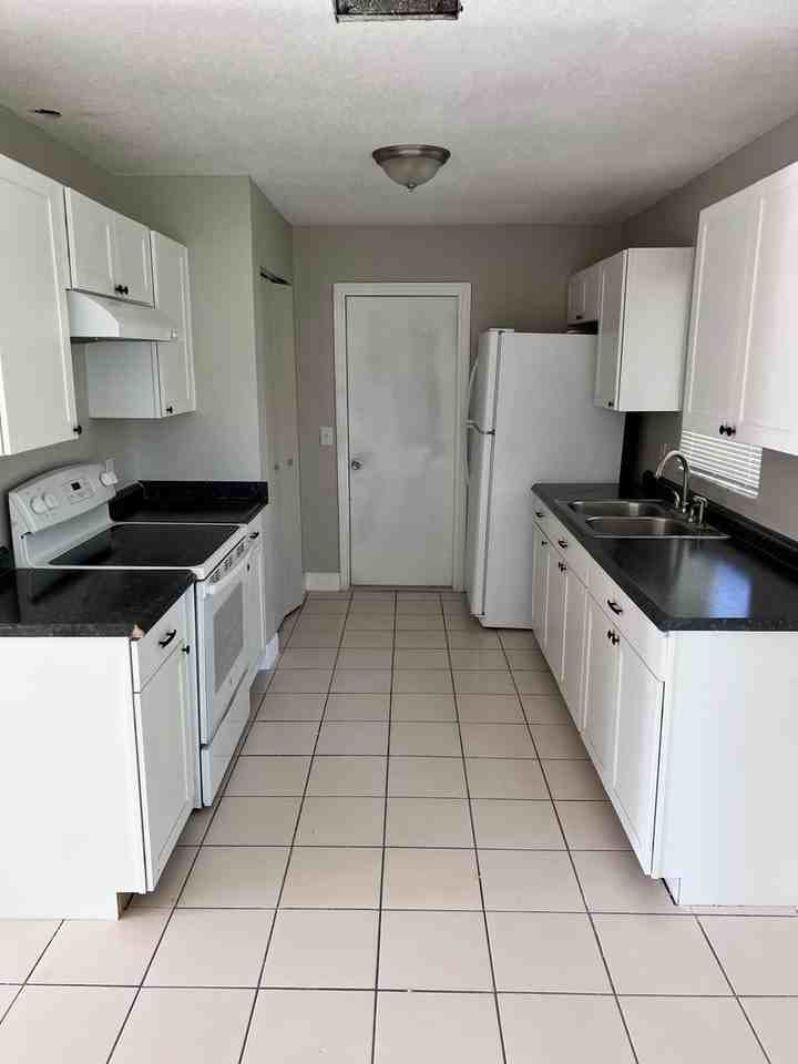 13105 Hanley Dr - Photo 5 of 12