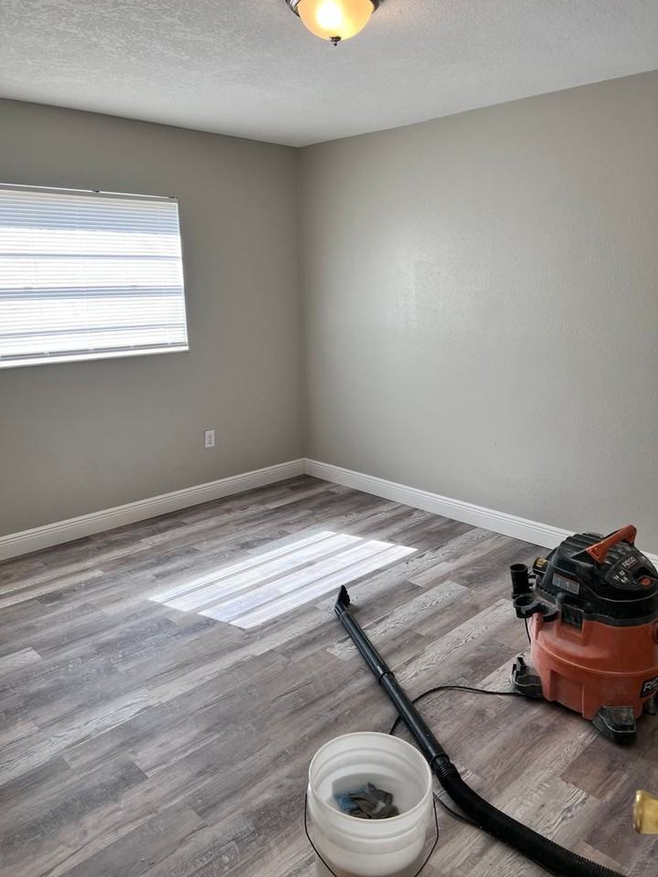 13105 Hanley Dr - Photo 7 of 12