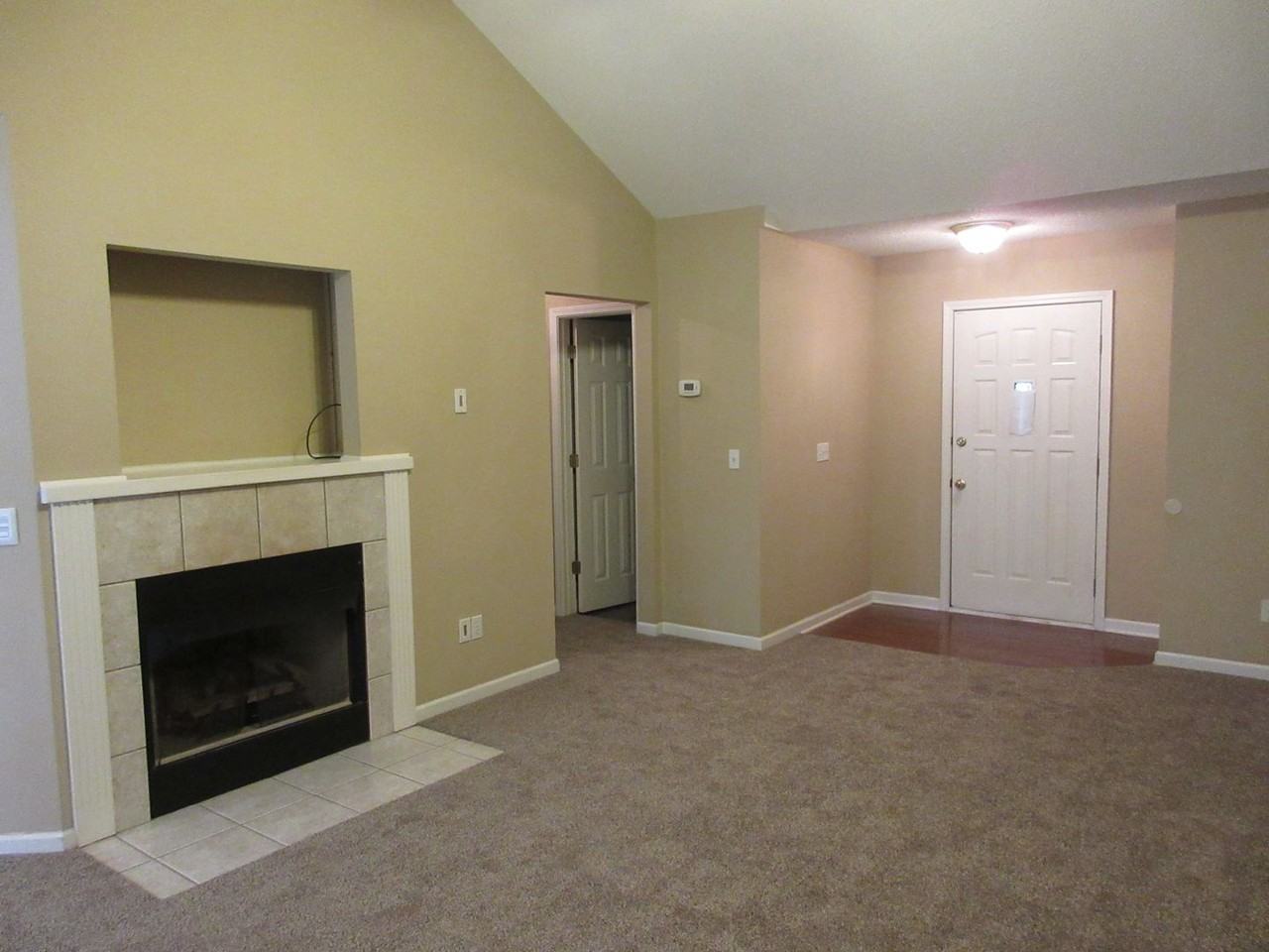 202 Melrose Ln - Photo 2 of 20