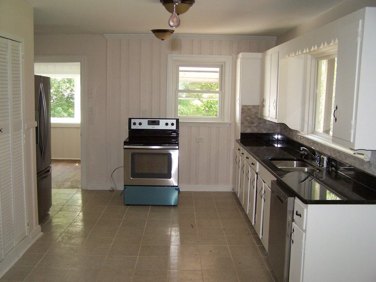 1226 Pleasant View Dr - Photo 4 of 11