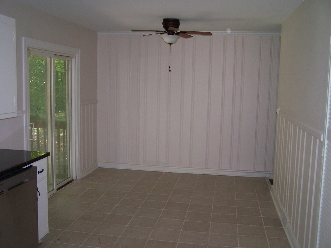 1226 Pleasant View Dr - Photo 5 of 11