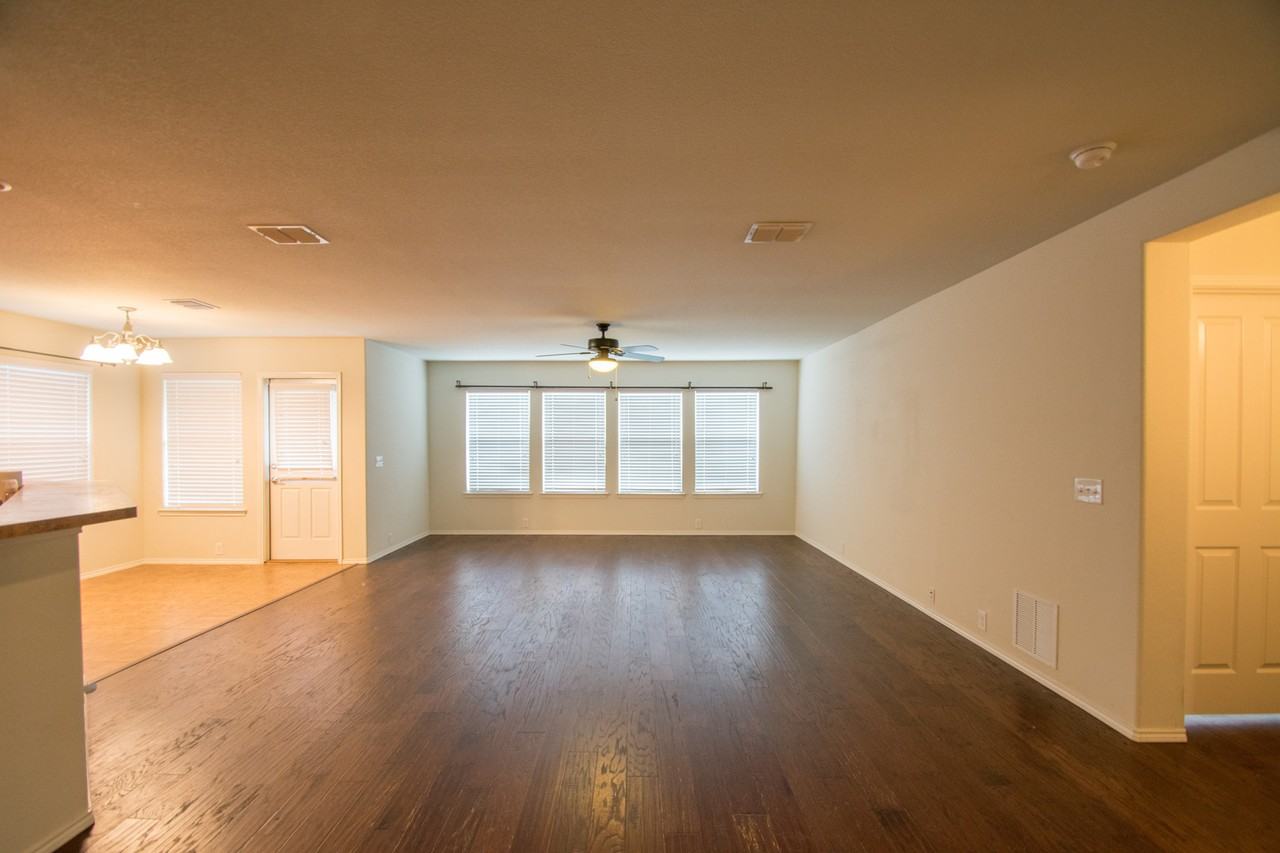 10525 Jaybird Dr - Photo 2 of 21