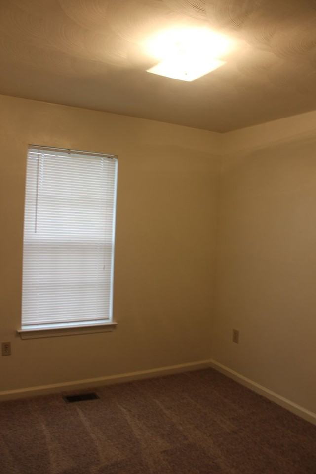 862 Patrick Henry Dr - Photo 6 of 12