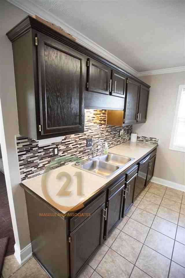 1037 Spanish Oak Dr - Photo 3 of 18