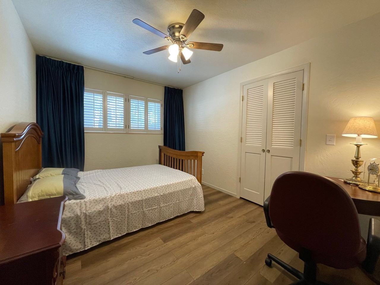 196 Lynn Way - Photo 3 of 7