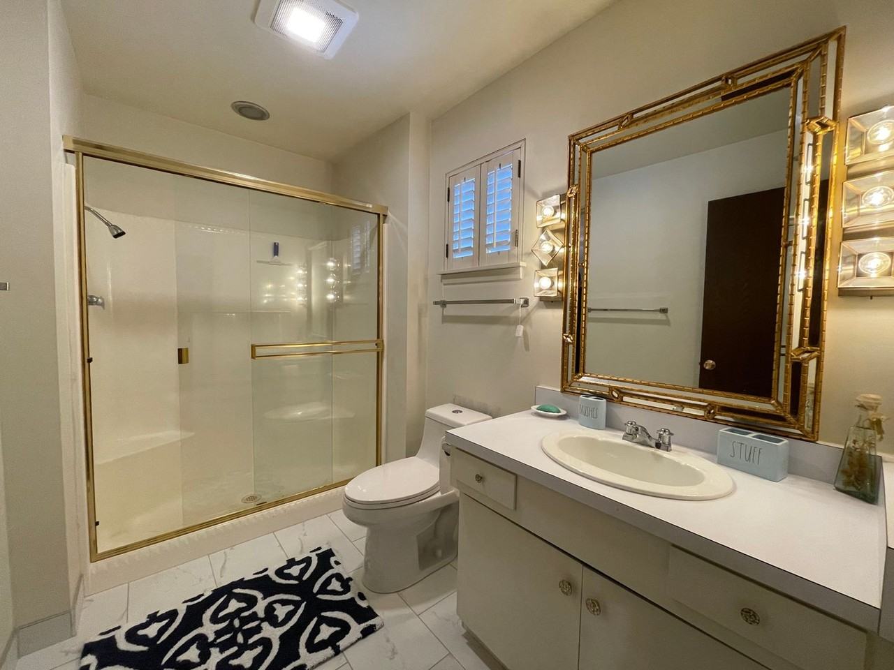196 Lynn Way - Photo 6 of 7