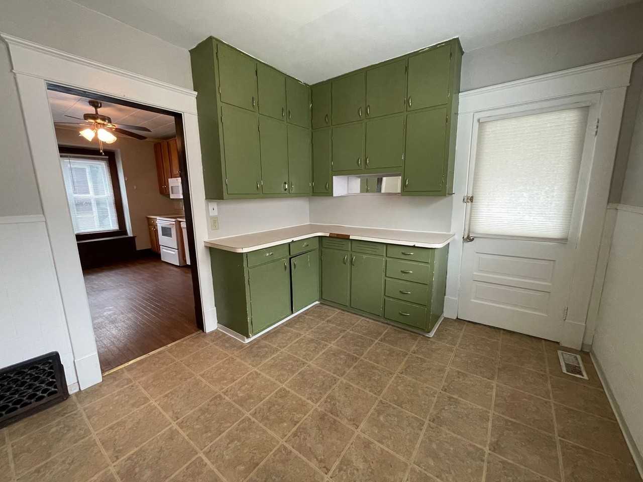 214 New St - Photo 6 of 23
