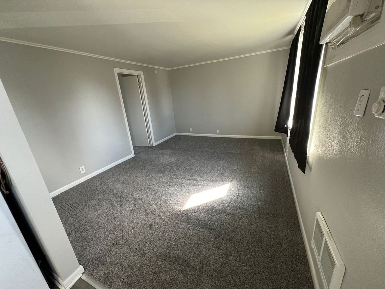 919 E 27th Ave - Photo 3 of 10