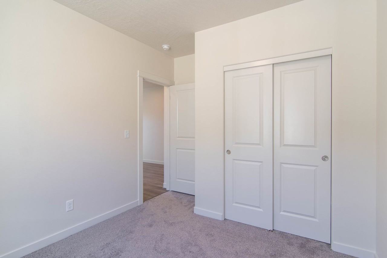 8616 W 8th Ave - Photo 2 of 20