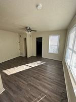 featured image of 214 E Grady St