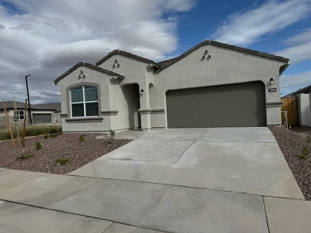 18660 W Desert Hollow Dr - Photo 2 of 20