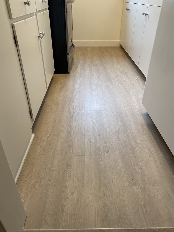 10749 Camarillo St #6 - Photo 3 of 14