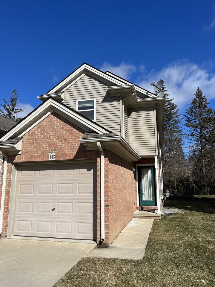 443 South St #1