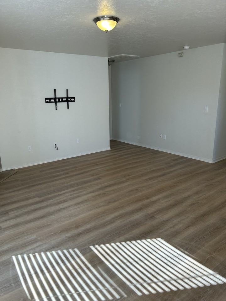 3932 S Veneto Pl #NA - Photo 7 of 13