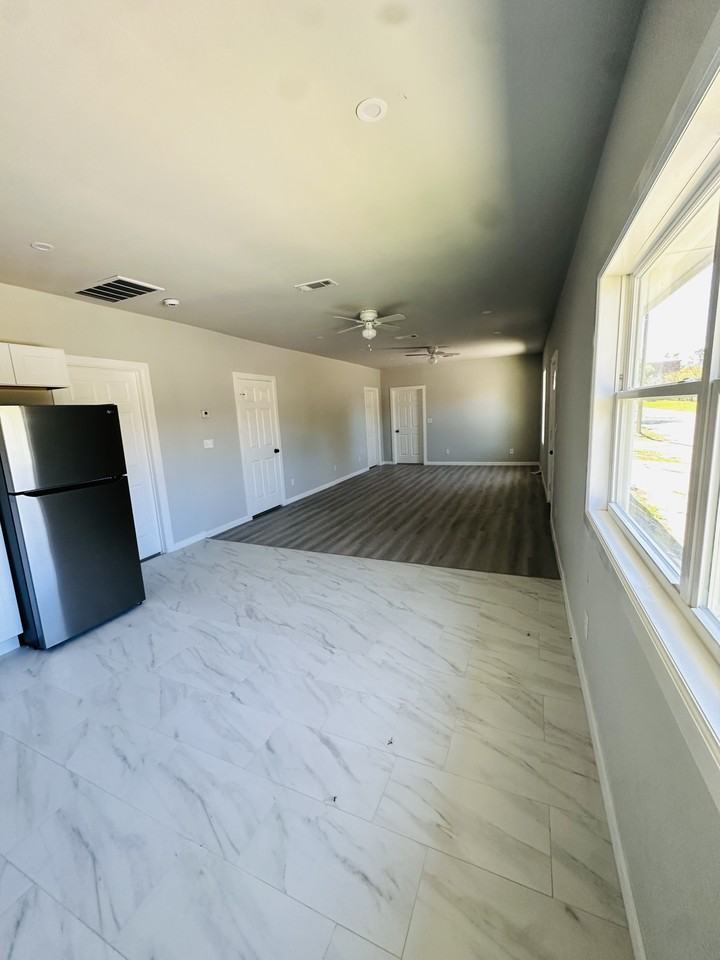 2115 W 2nd Ave #NA - Photo 4 of 12