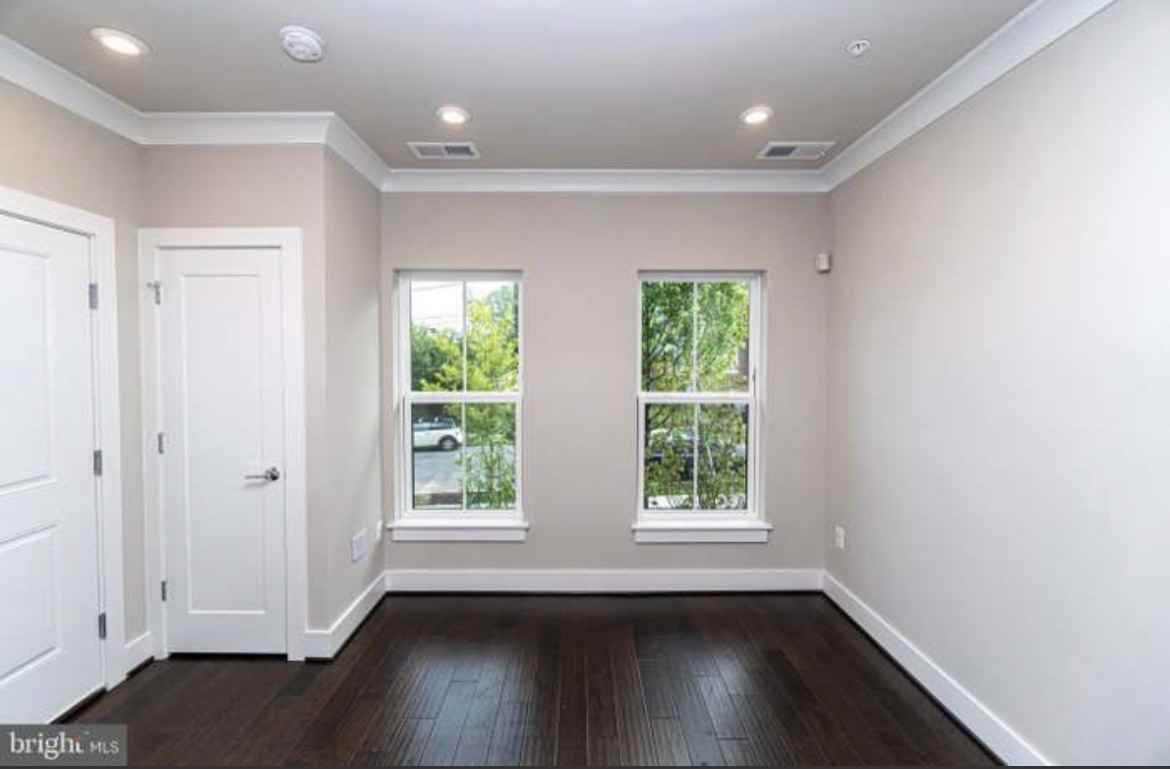 913 Elder St Nw #A - Photo 3 of 7