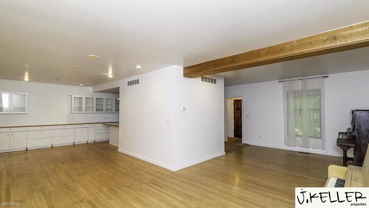 1707 Broadway St #1 - Photo 6 of 27