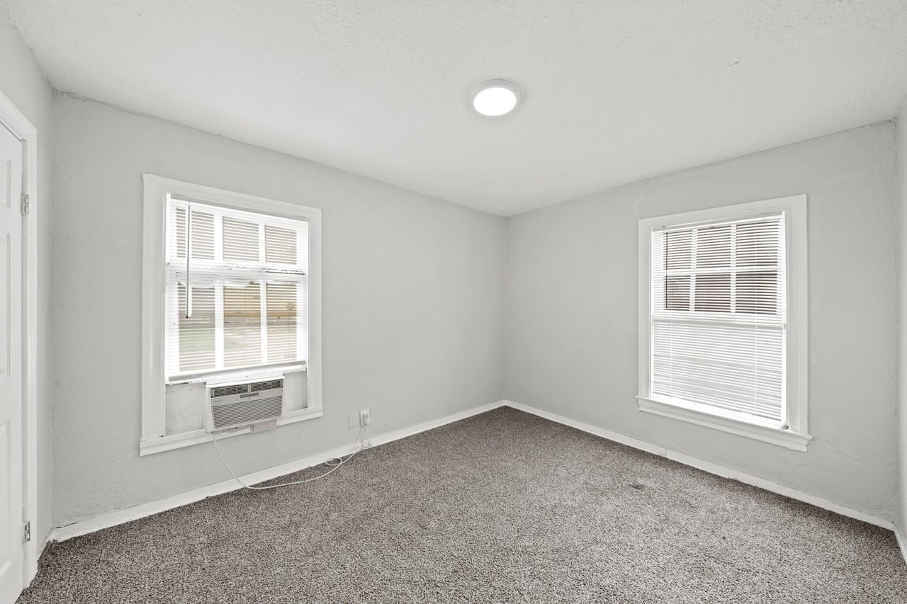 1721 W 5th St #1721 - Photo 7 of 11