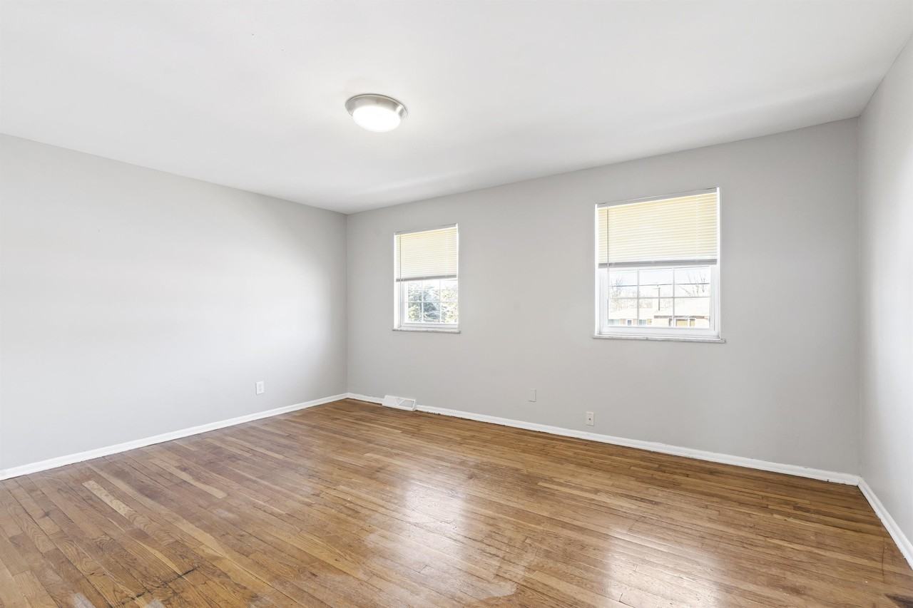Oakland Park Ct #1895A - Photo 2 of 10
