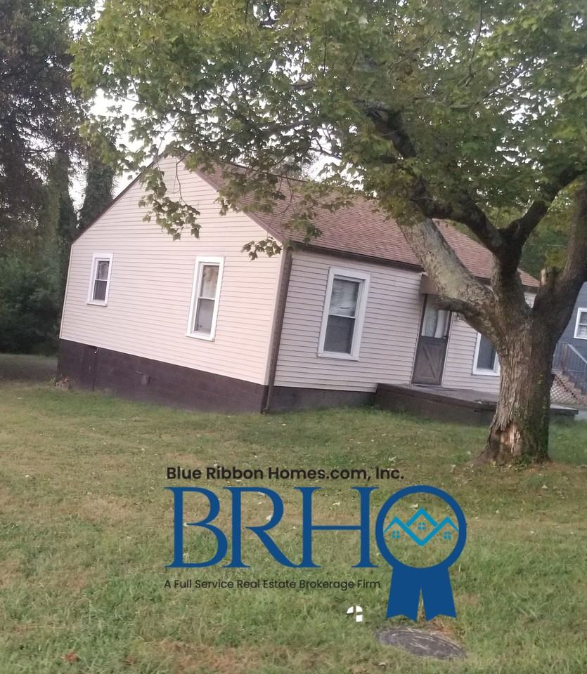 3213 Shields Ave #1 - Photo 5 of 20