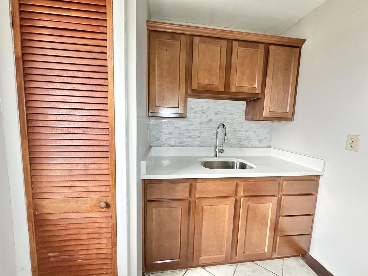 454D Mcknight Cir #D454 - Photo 4 of 16