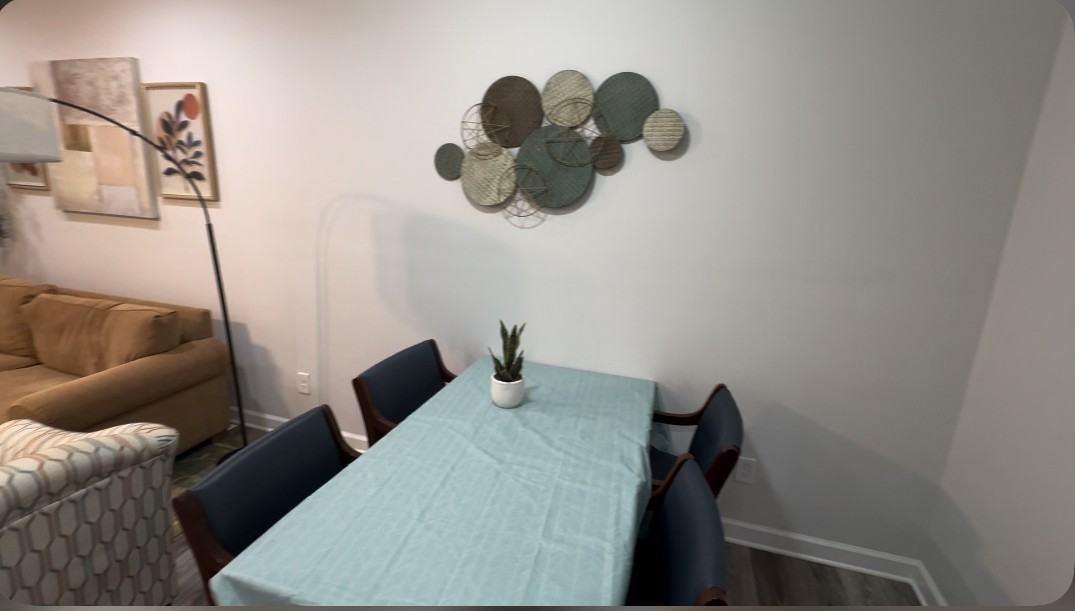 2801 Dearborn Dr - Photo 5 of 25