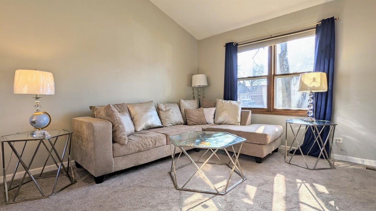 1401 Knoll Dr #1 - Photo 3 of 15