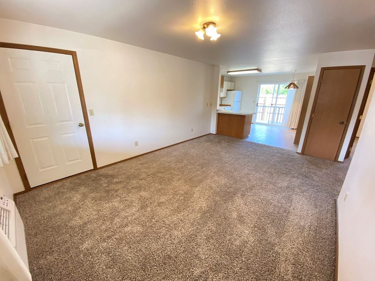 Chateau Alder - Photo 3 of 50