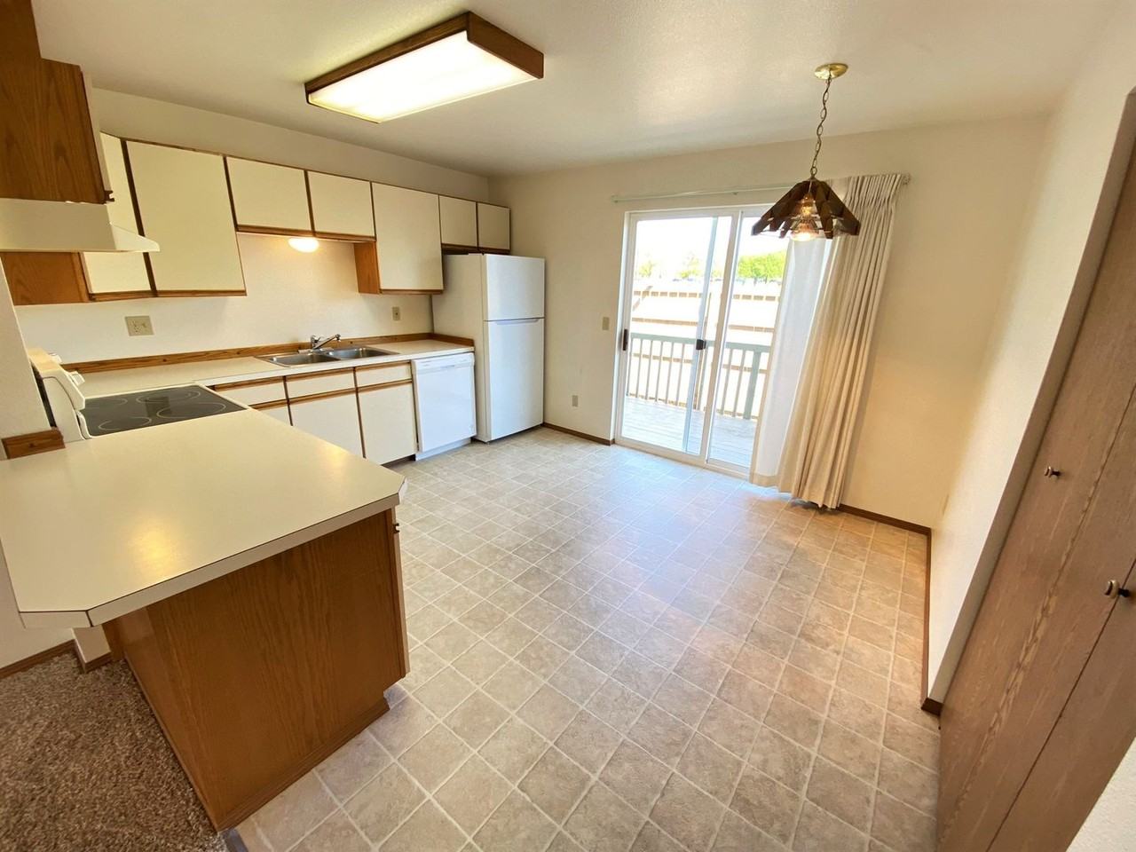 Chateau Alder - Photo 6 of 50