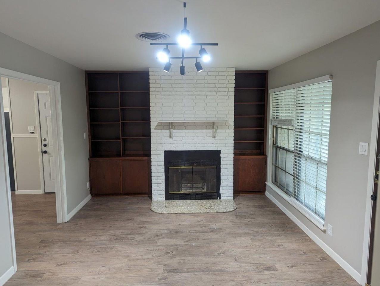 605 Kentshire Cir - Photo 7 of 42