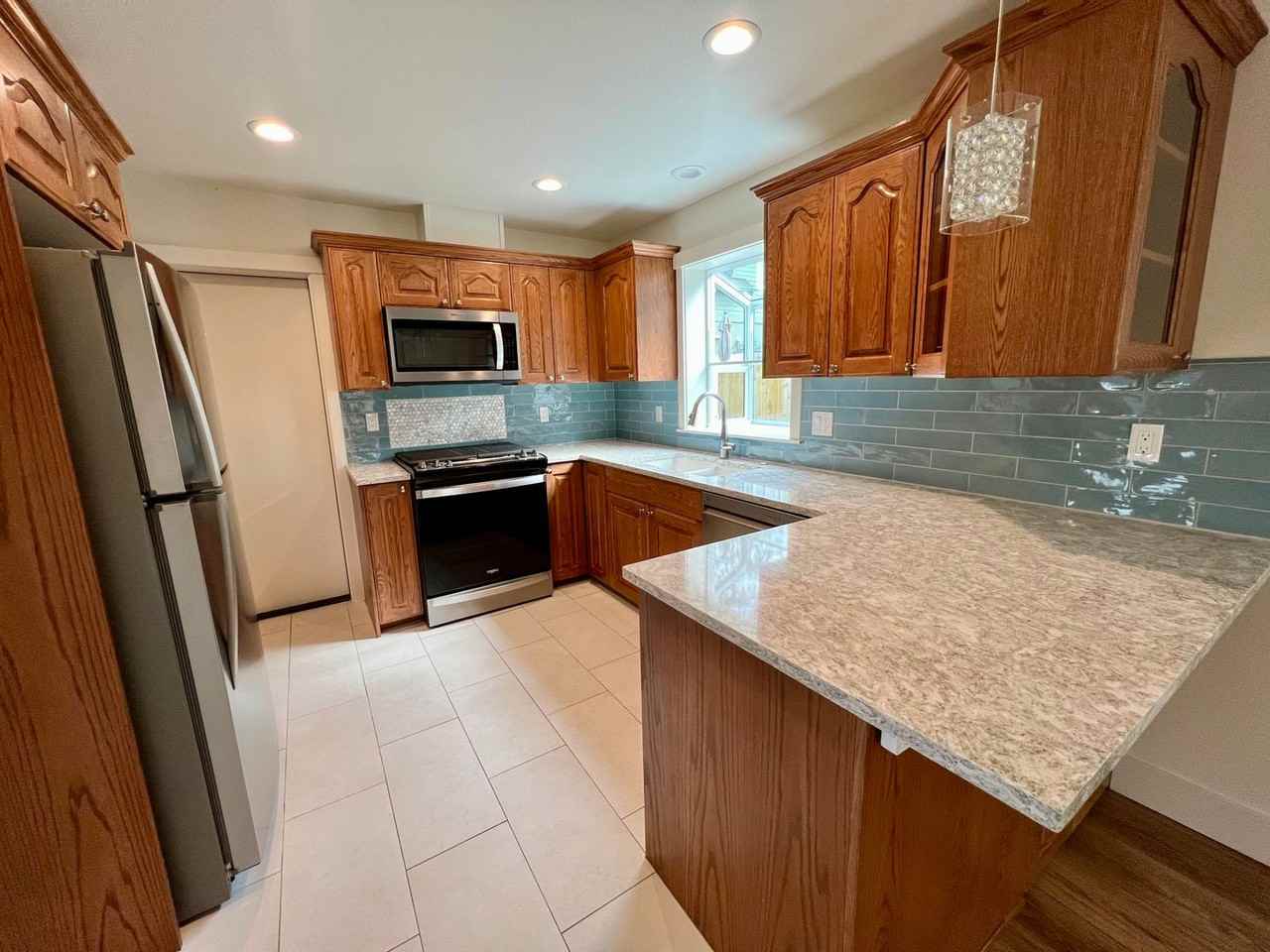 699 Nw Florida Ave - Photo 5 of 24