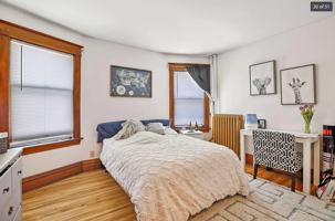 featured image of 1607 Van Buren Ave