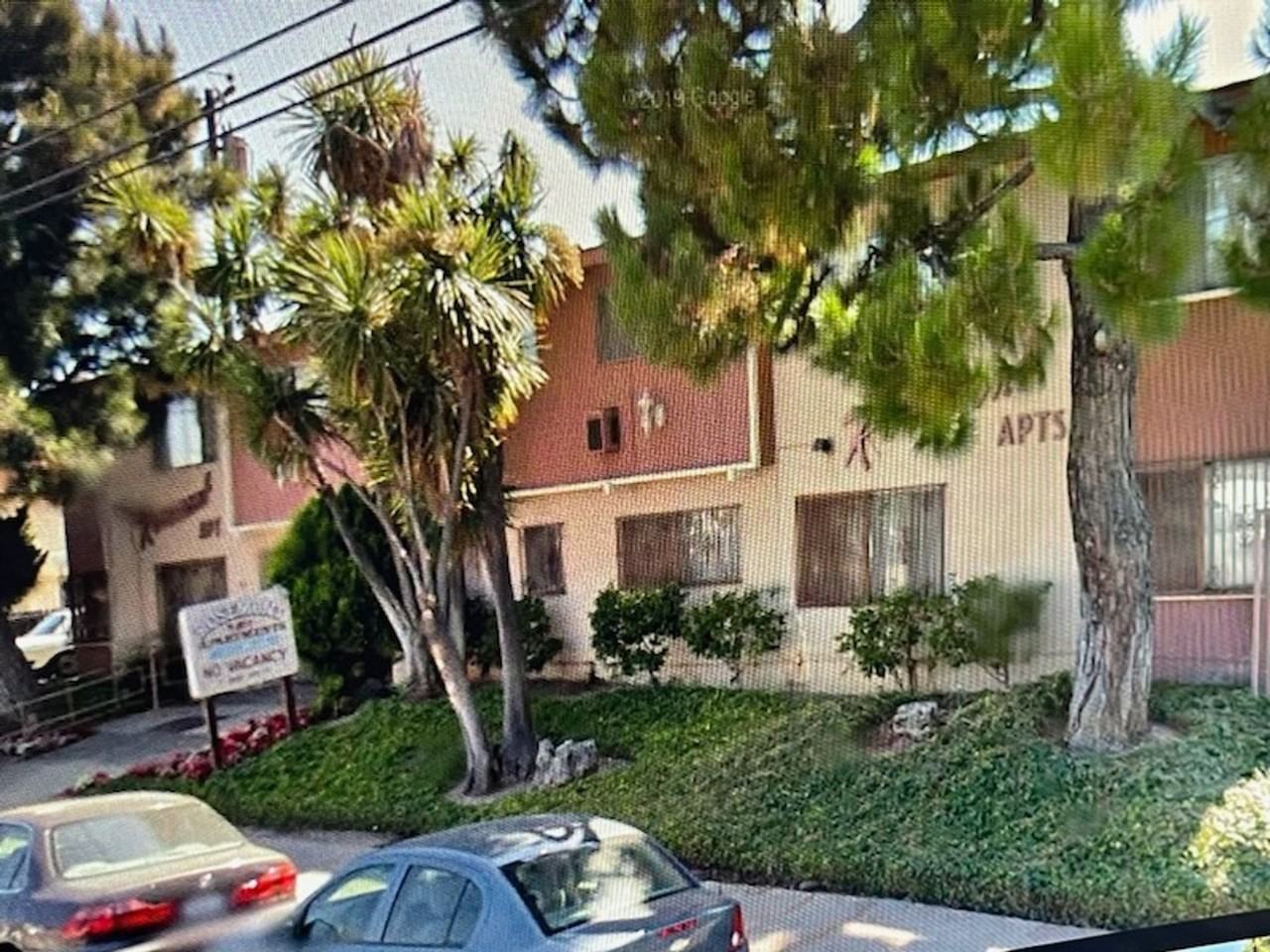 053 - Rosemont Apartments - Photo 4 of 4