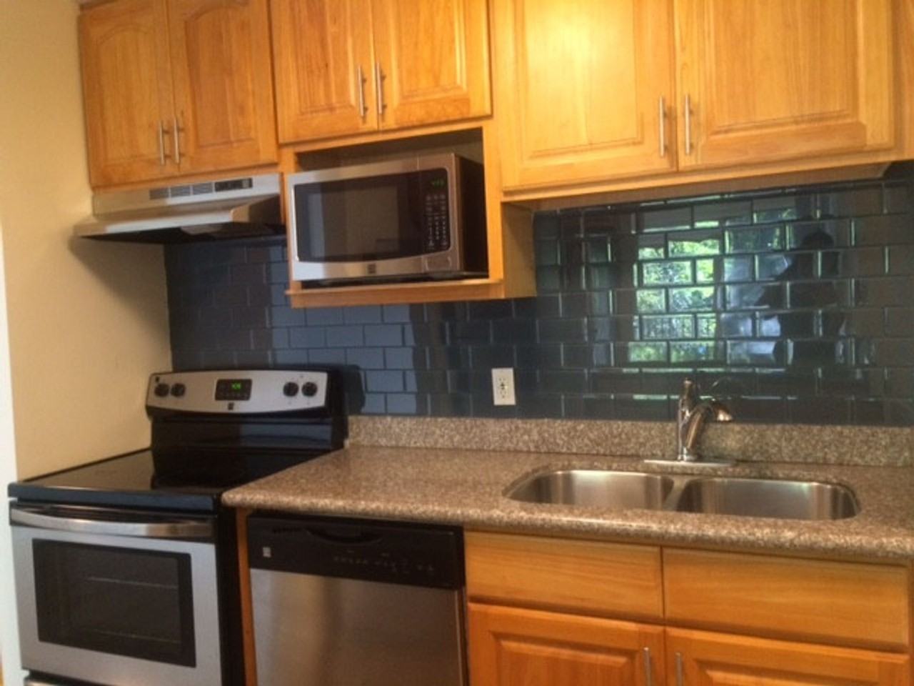 The ANNA Apartments - Photo 2 of 13