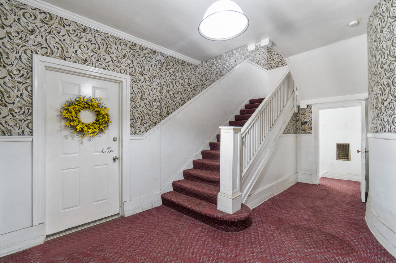 5729 Holden Street - Photo 4 of 5