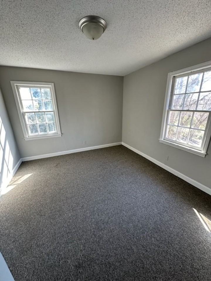 1439 Clark Ave #D - Photo 2 of 6
