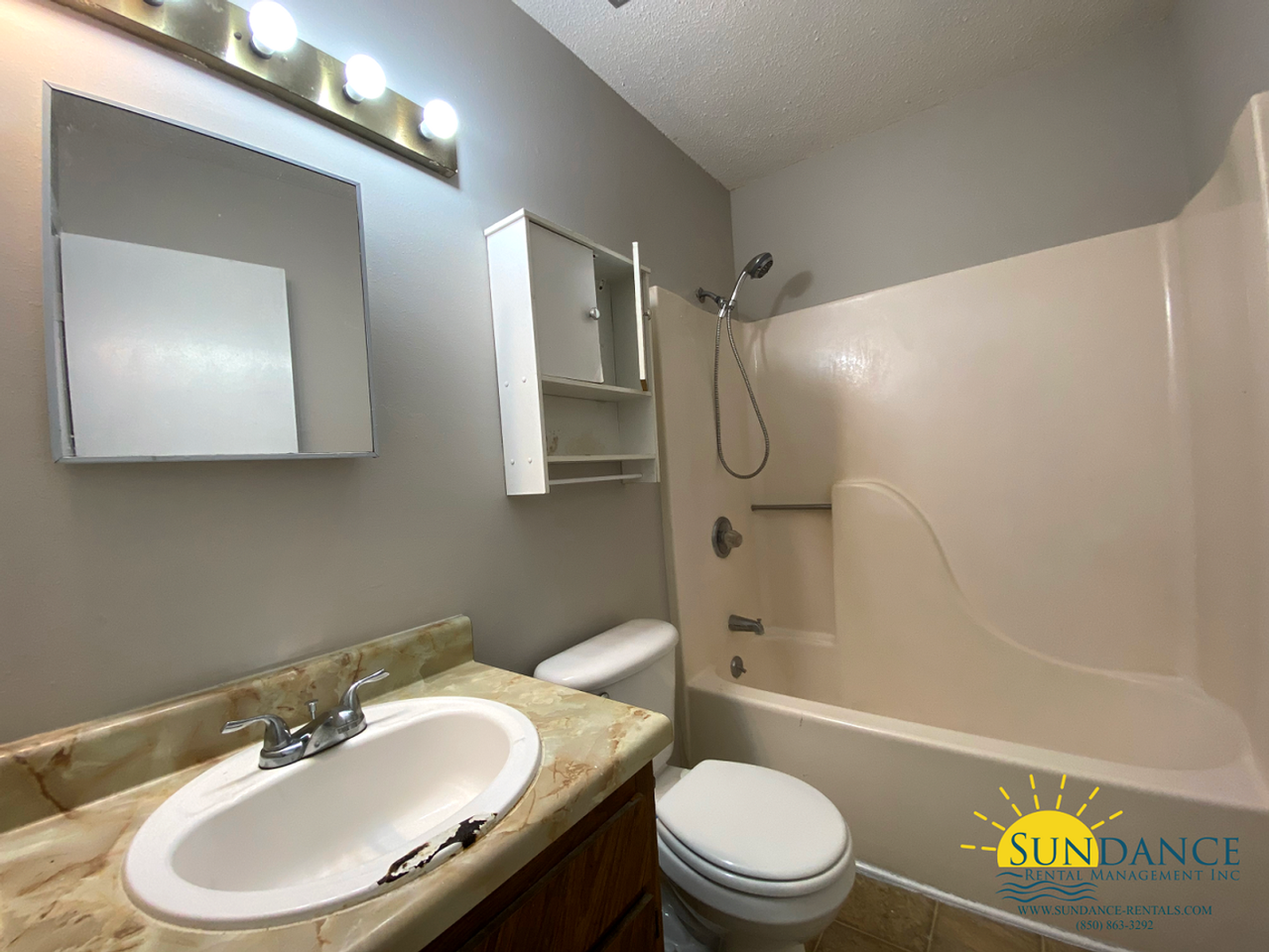 518 Landview St Apt D - Photo 6 of 8