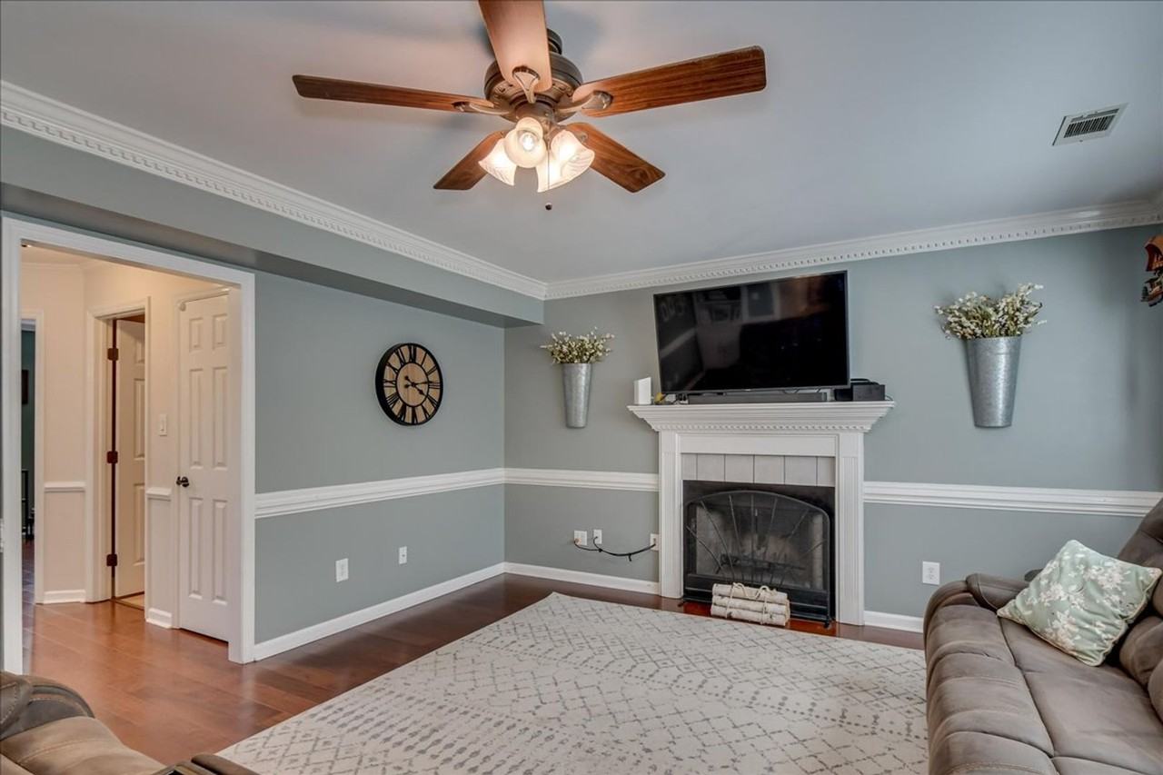 1156 Parkside Trl - Photo 2 of 46