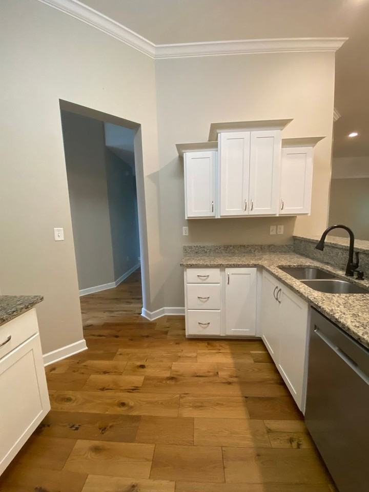 2070 Aspen Dr - Photo 2 of 23