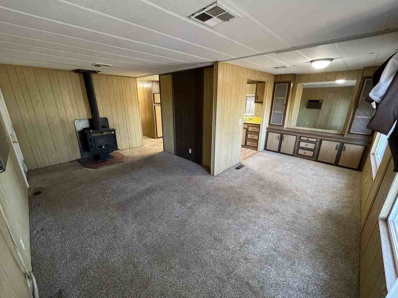 6494 Providence Ct - Photo 7 of 31