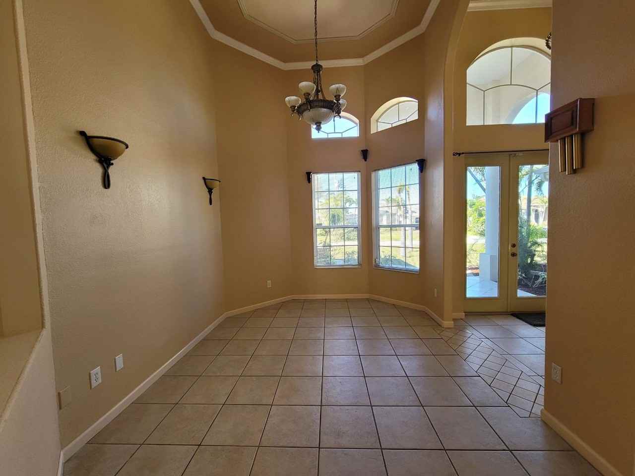 3323 Sw 27th Pl - Photo 7 of 25
