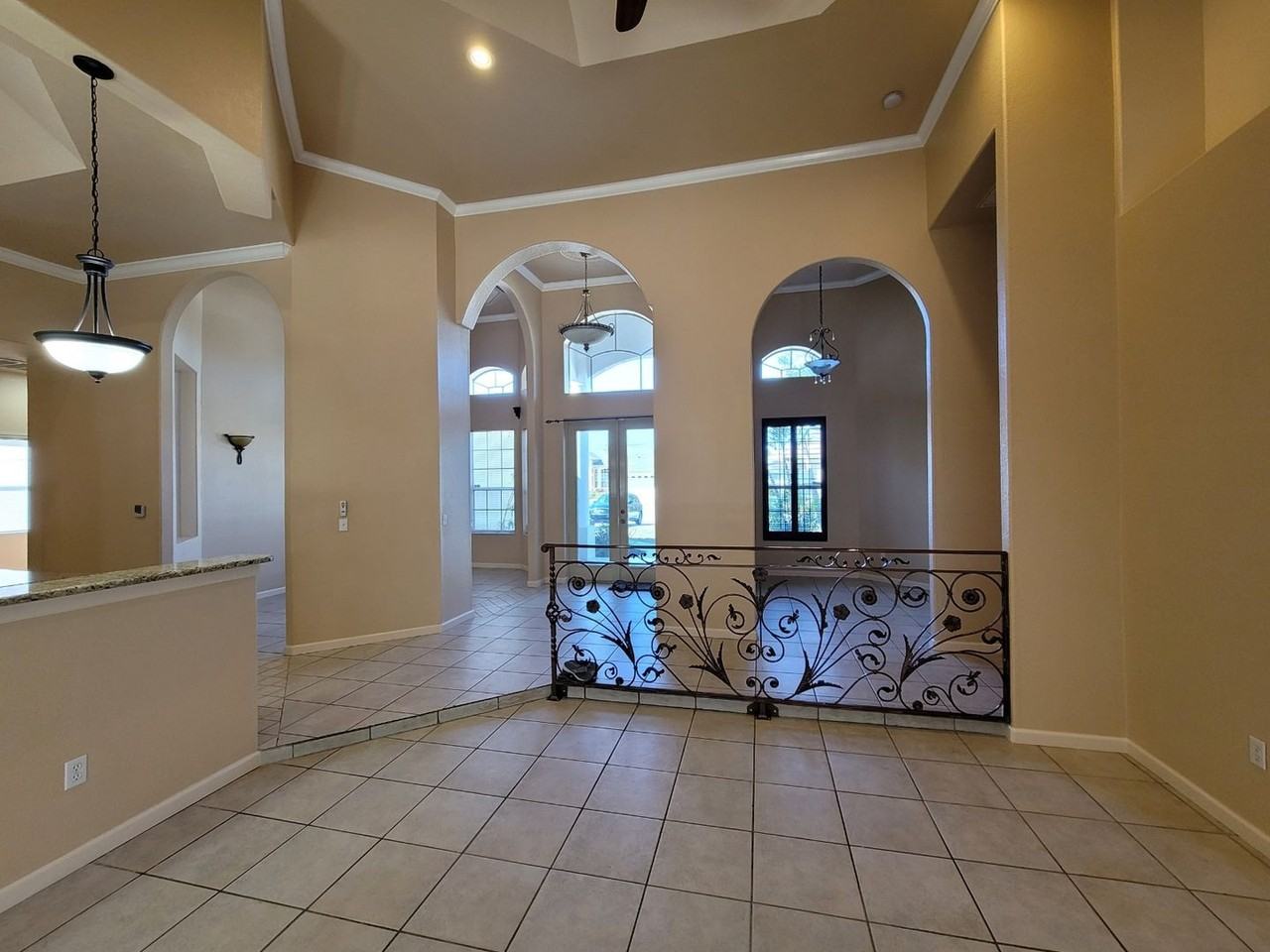 3323 Sw 27th Pl - Photo 3 of 25