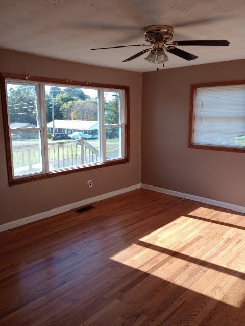 2414 Riverside Rd - Photo 2 of 11