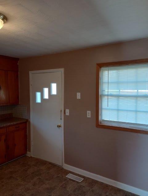 2414 Riverside Rd - Photo 3 of 11