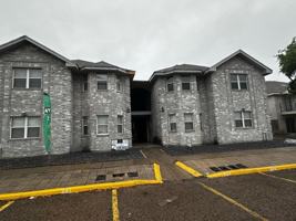 featured image of 1802 Oasis Ave Apt 202