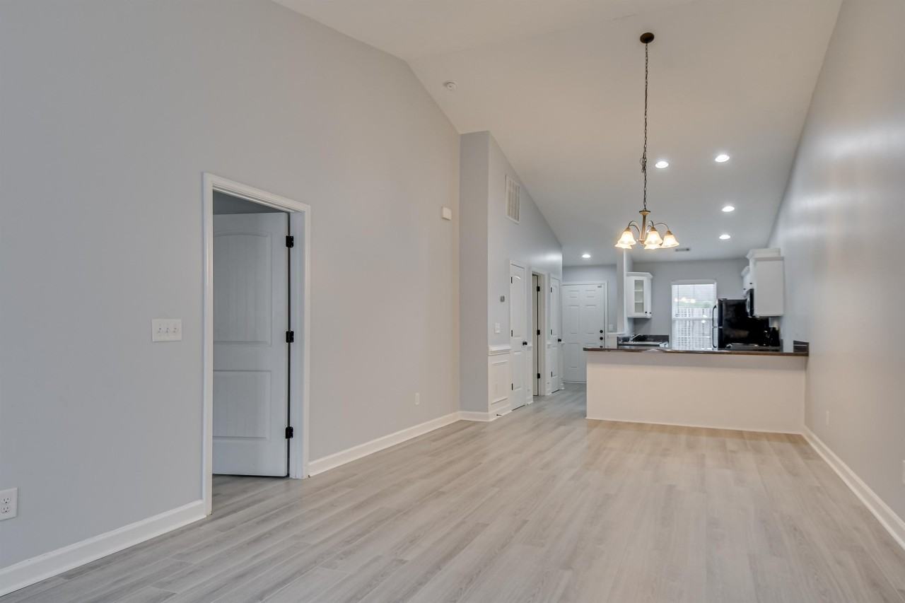 510 York Loop #1 - Photo 3 of 16