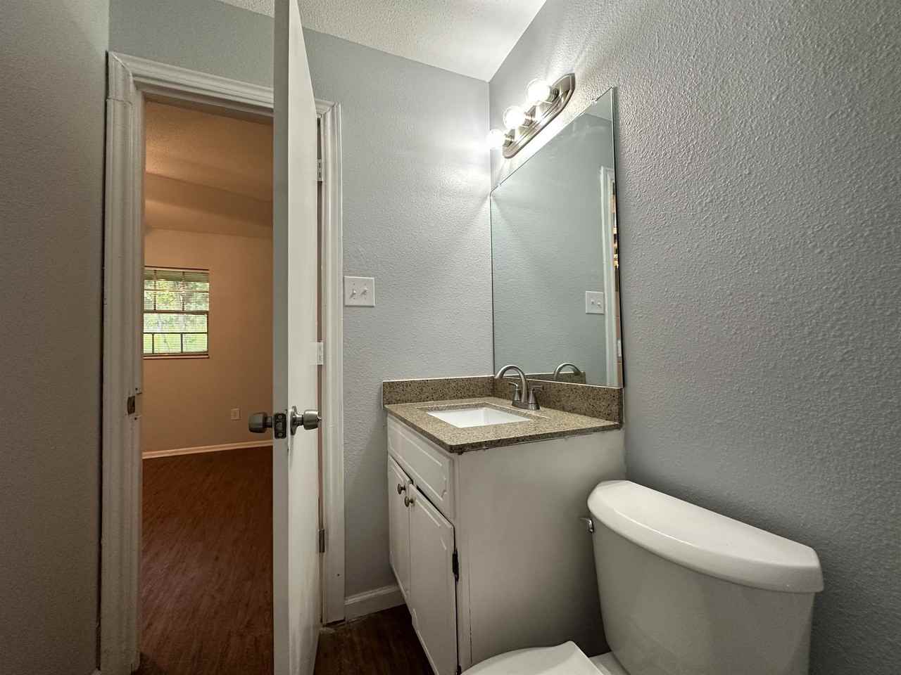 3802 Pine St - Photo 2 of 16