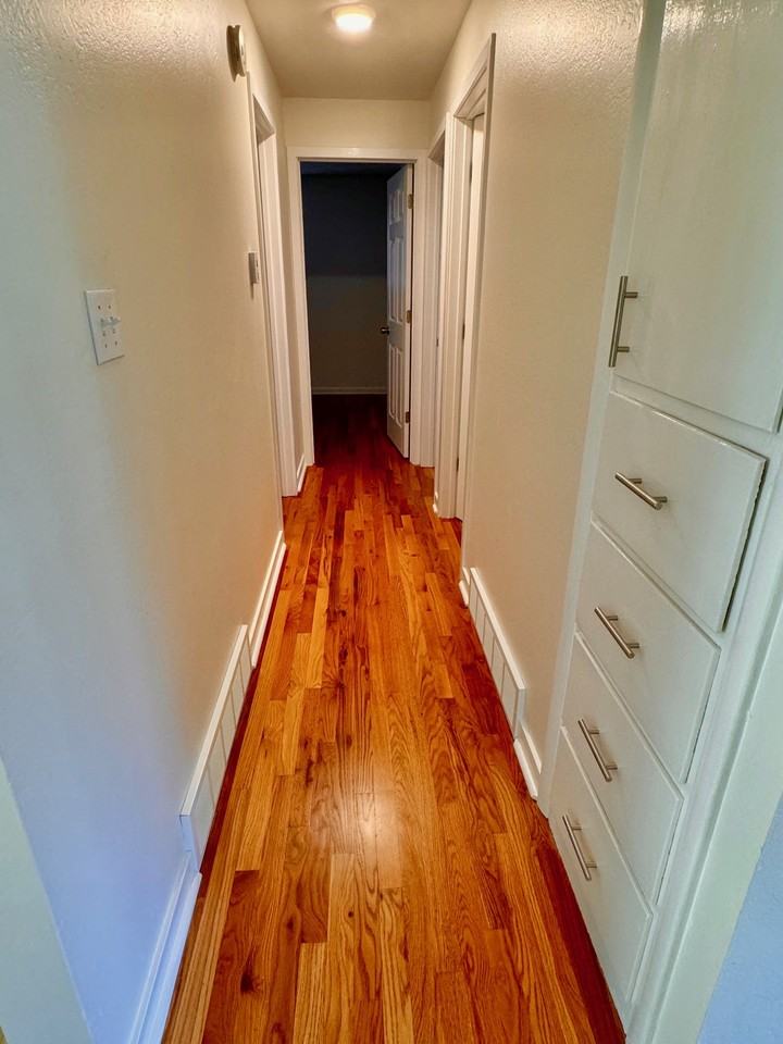 401 Tedmon Dr - Photo 2 of 15