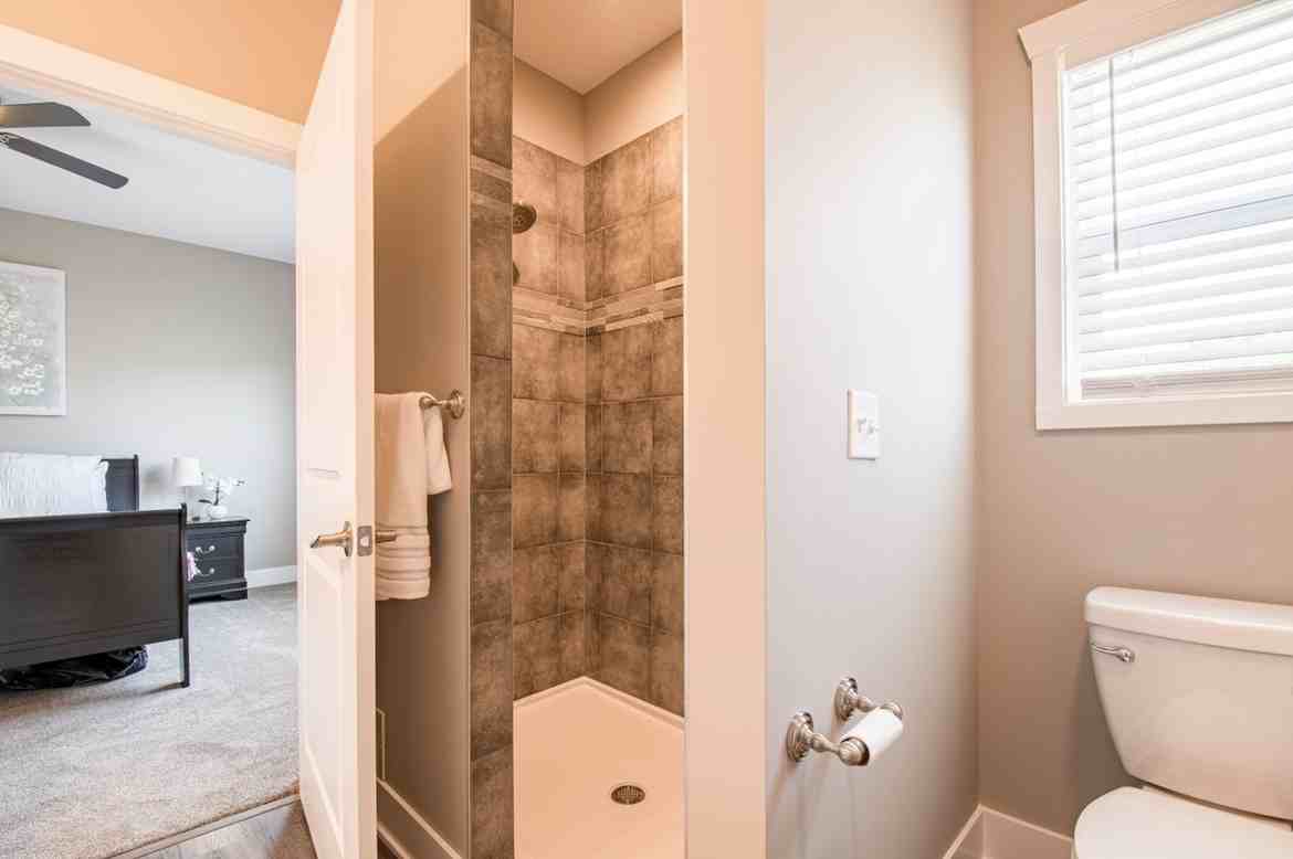 181 Percy Dr #1 - Photo 3 of 29