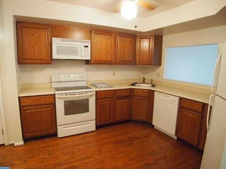 2804 Crestline Ct - Photo 2 of 13